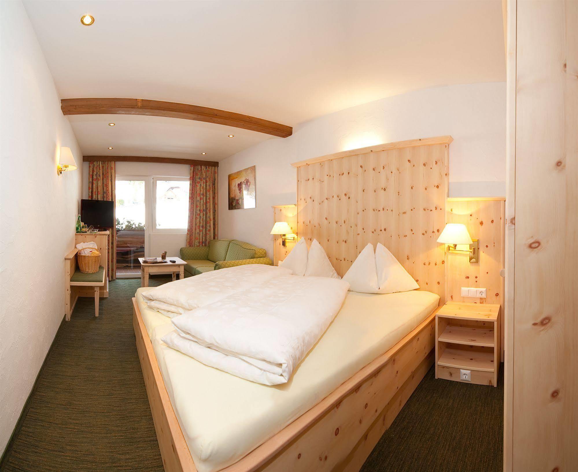 Schi- Und Wanderhotel Berghof Bad Kleinkirchheim Exterior foto
